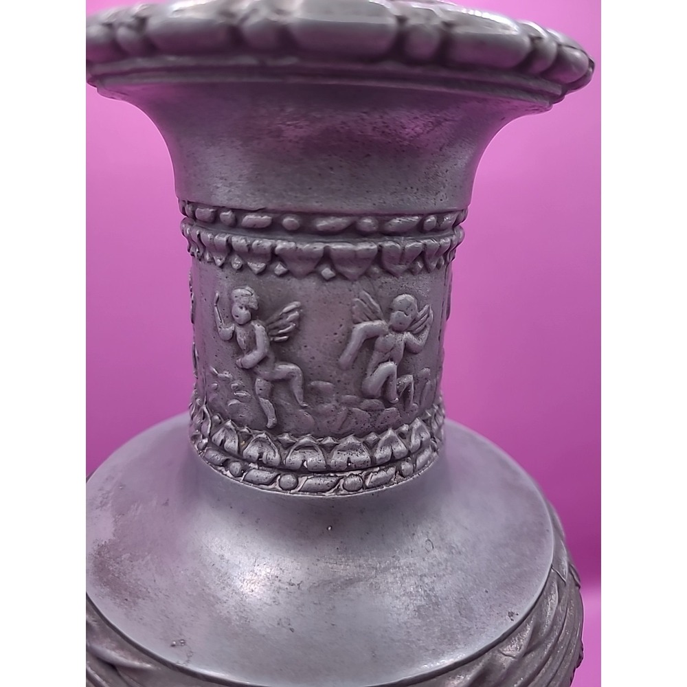 Vintage Baroque Style Ornate Embossed Metal Lamp with Cherubs Tested - Picture 3 of 11